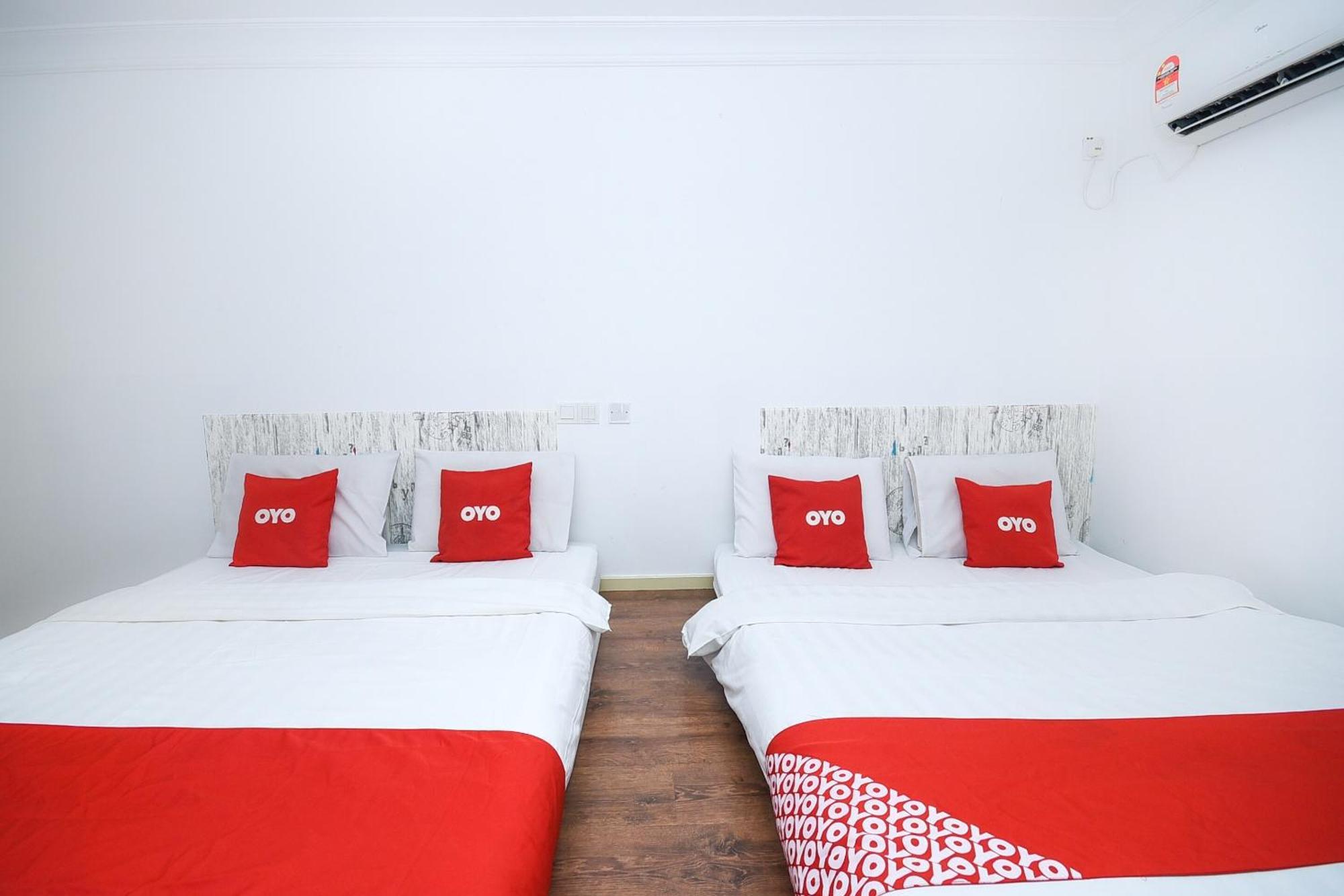 Oyo 90820 River Inn Miri Eksteriør bilde