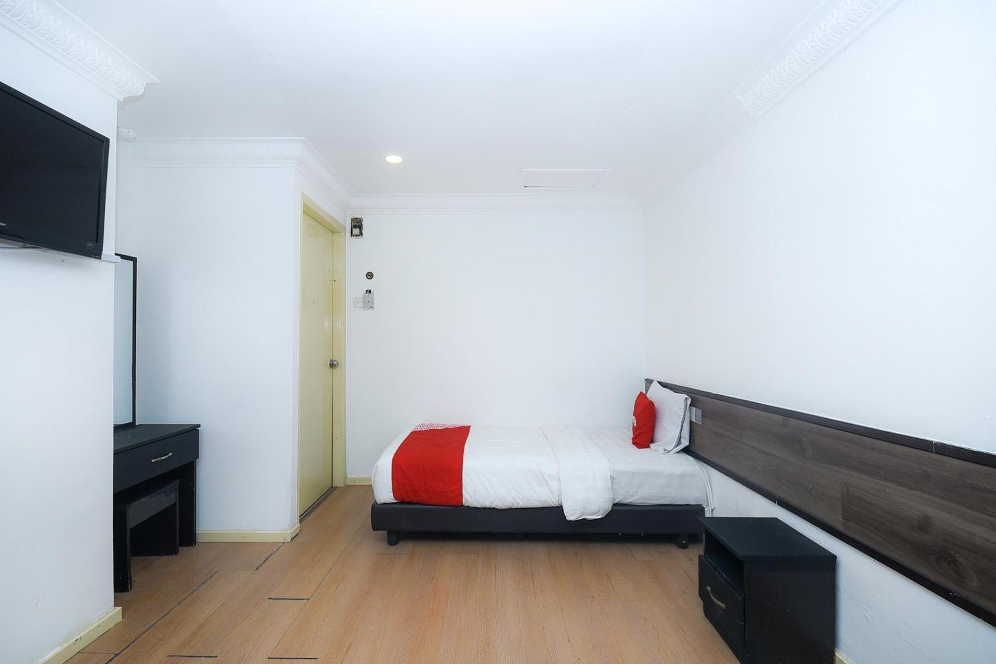 Oyo 90820 River Inn Miri Eksteriør bilde