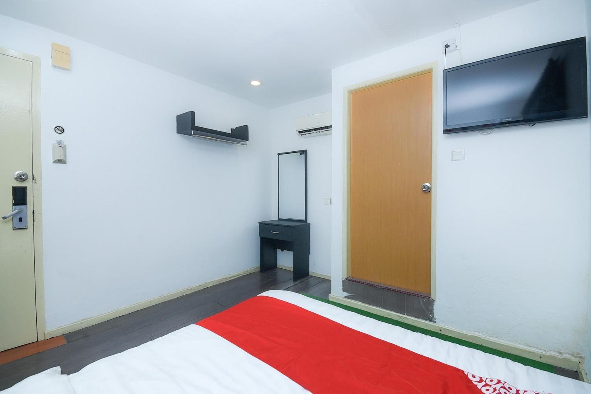 Oyo 90820 River Inn Miri Eksteriør bilde