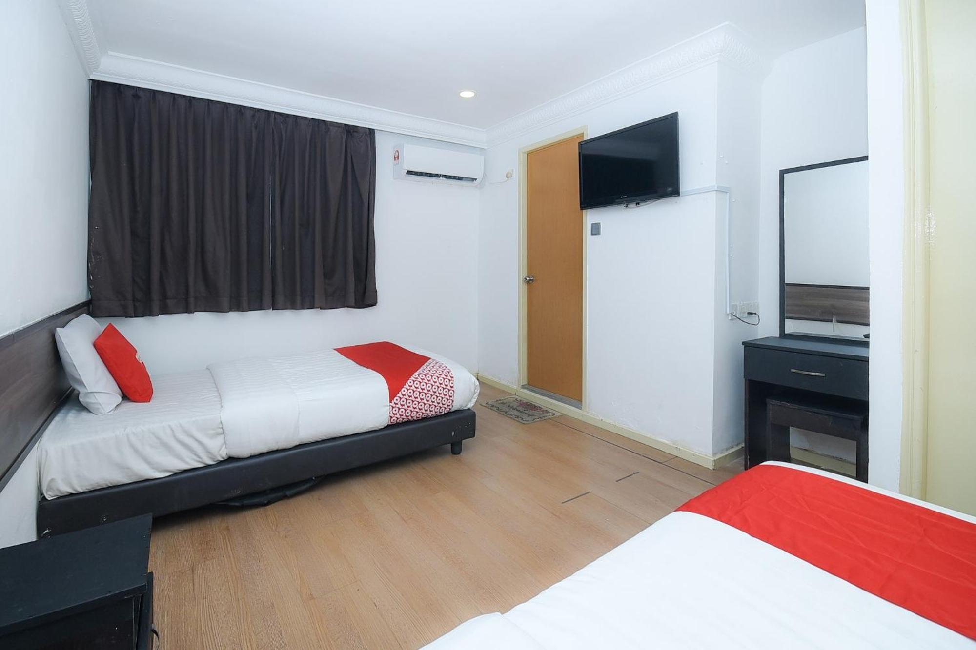 Oyo 90820 River Inn Miri Eksteriør bilde