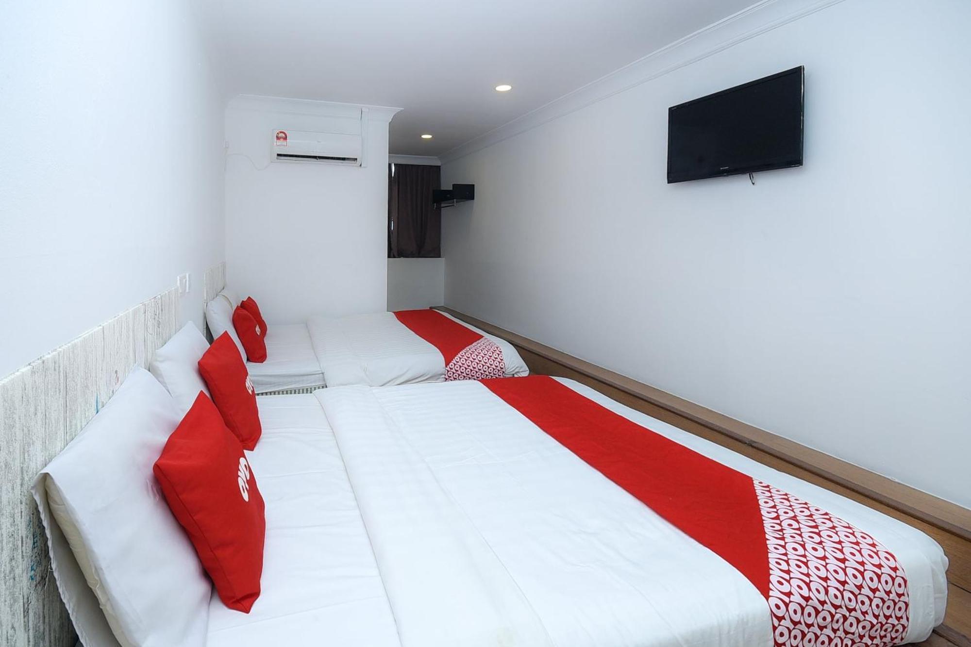 Oyo 90820 River Inn Miri Eksteriør bilde