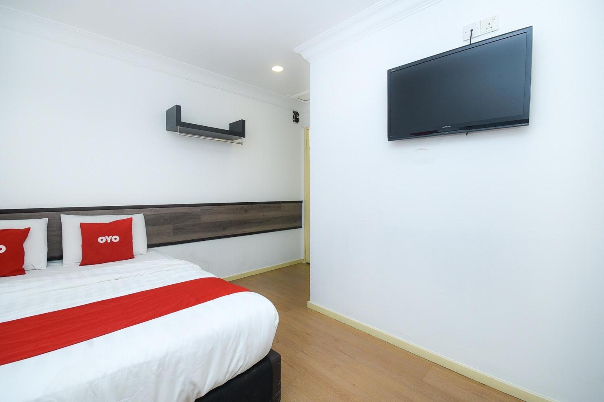 Oyo 90820 River Inn Miri Eksteriør bilde