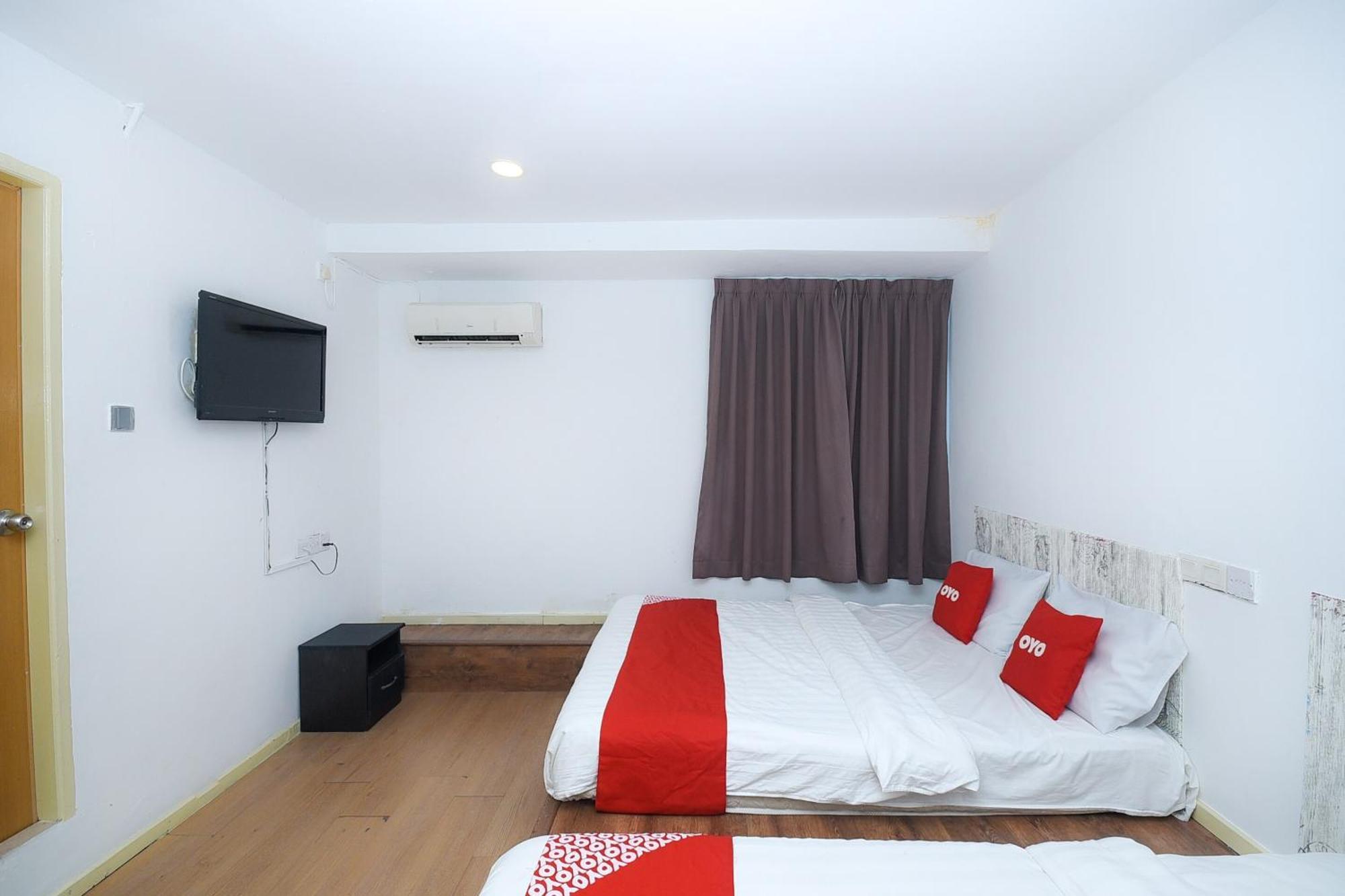 Oyo 90820 River Inn Miri Eksteriør bilde