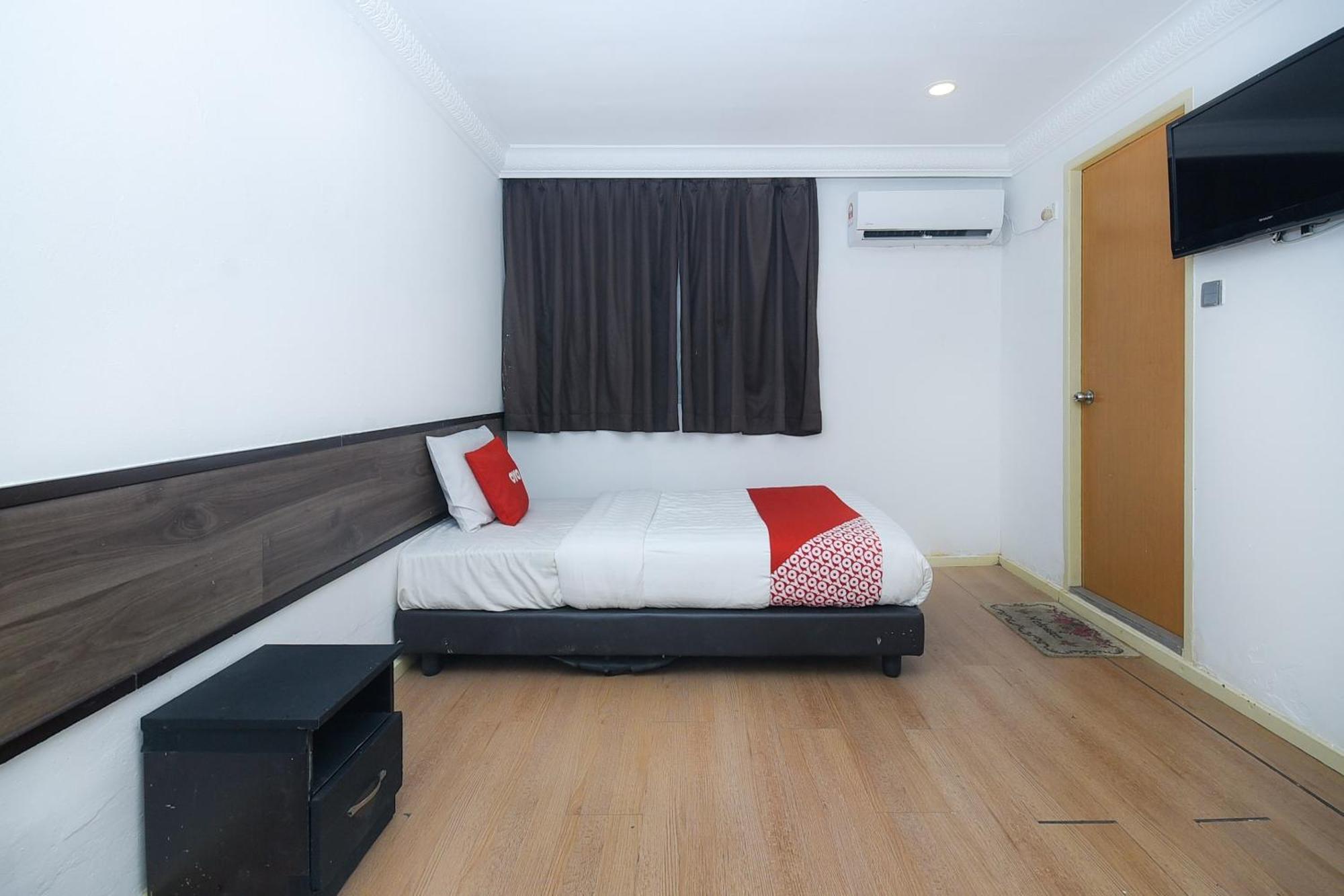 Oyo 90820 River Inn Miri Eksteriør bilde
