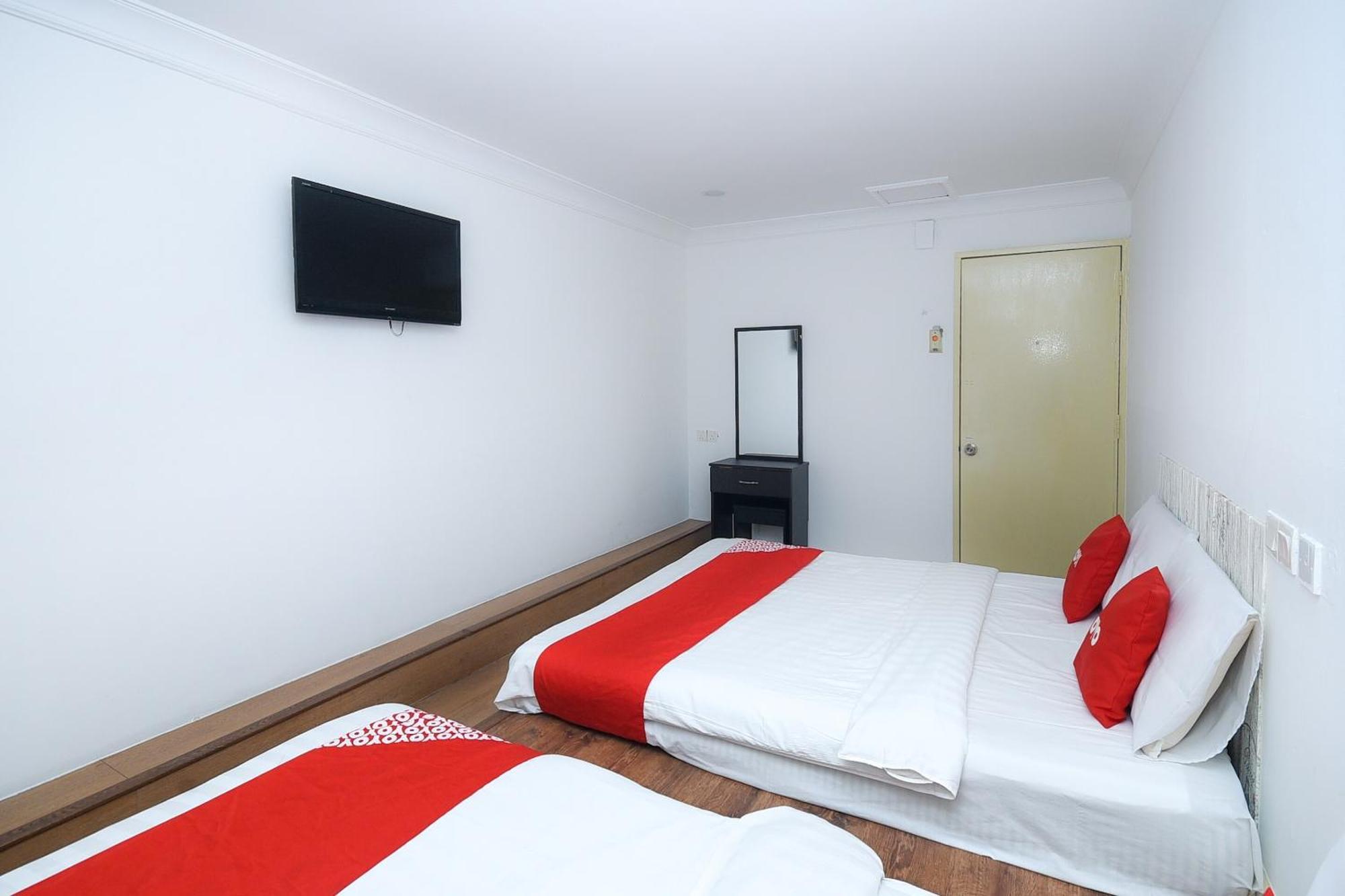 Oyo 90820 River Inn Miri Eksteriør bilde